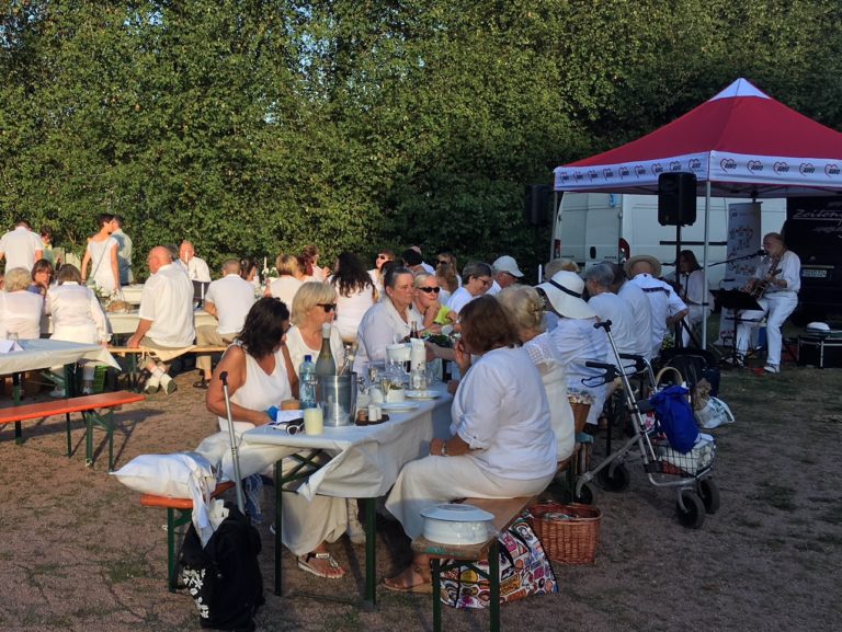 IMG_4719 Dinner in Weiß