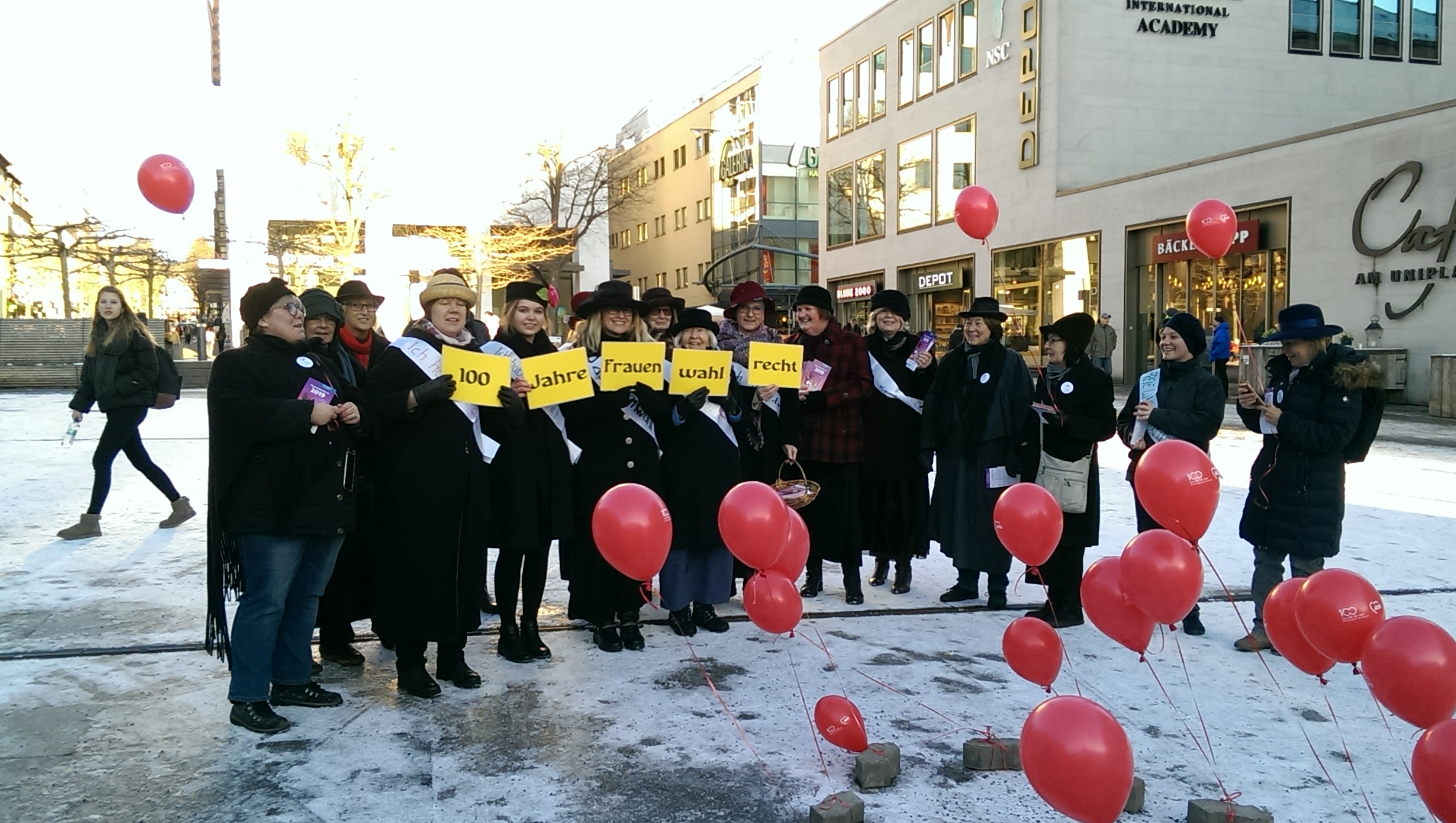 Uniplatz Gruppenbild