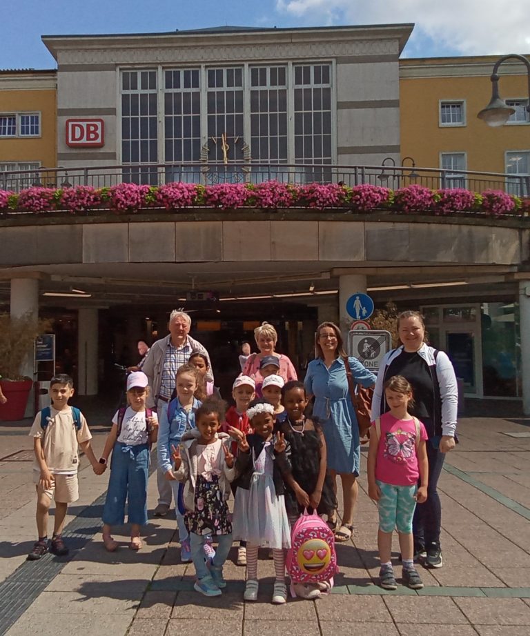 Ausflug-Wortreich-Hr.-Ernst-768×922